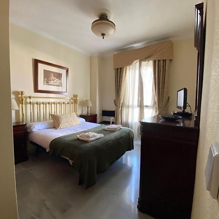 fantástico apartamento con parking avenida de cadiz Siviglia Esterno foto